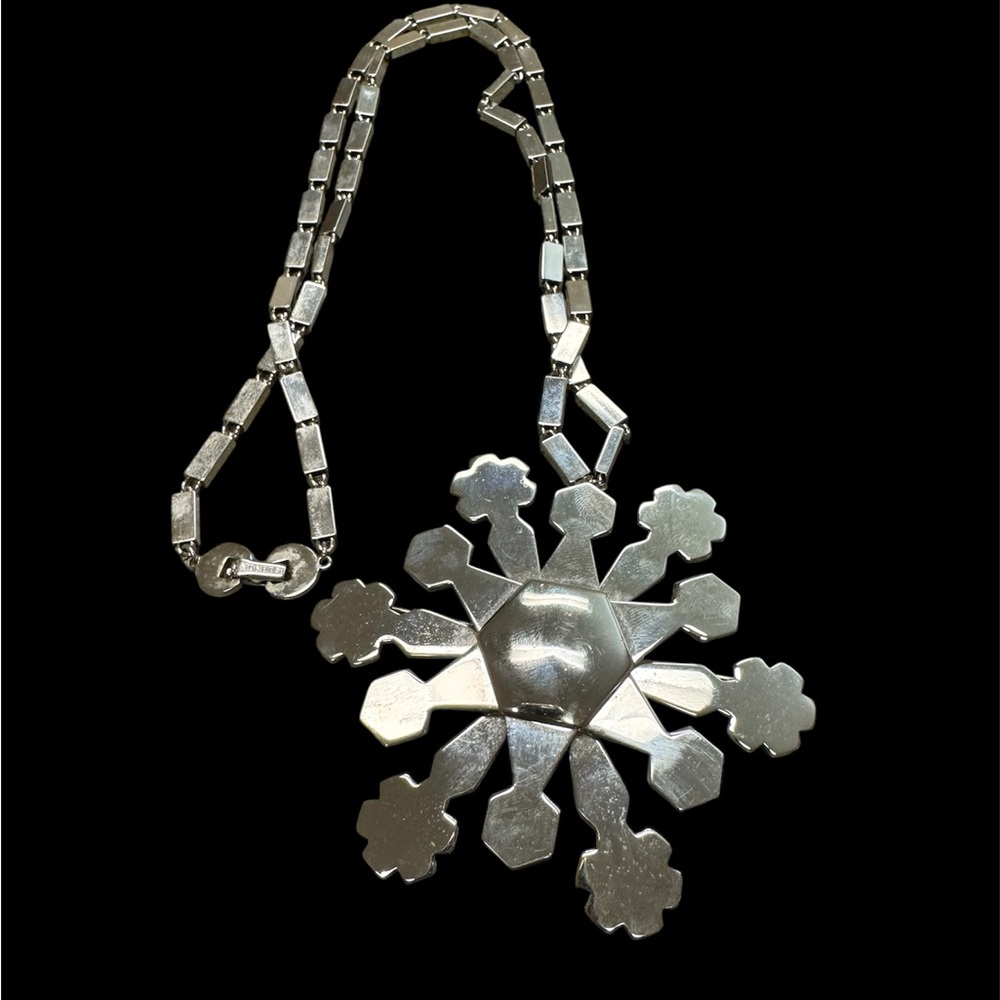 Monet  Silver Snowflake Pendant Necklace vintage runway